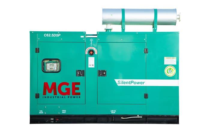 Дизельный генератор MGE p50CS в кожухе на шасси 4BTA3.9-G11