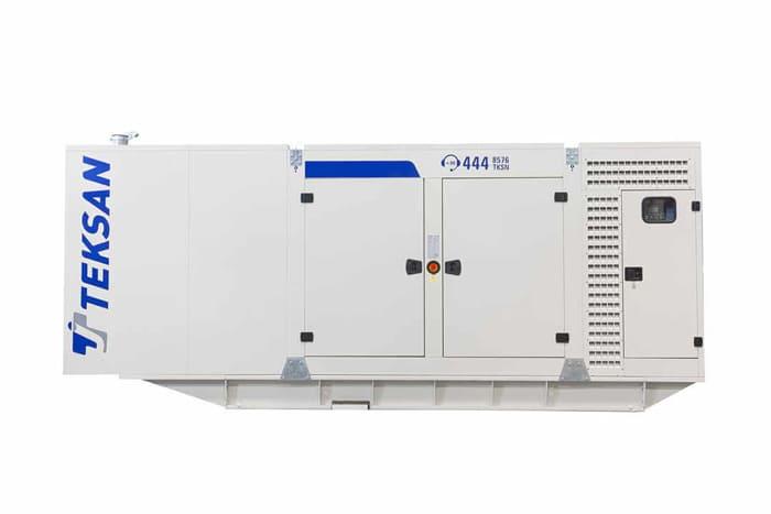 Дизельный генератор Teksan TJ900DW в кожухе на шасси с АВР DP222CB